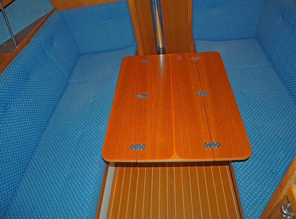 Saloon, Accommodation